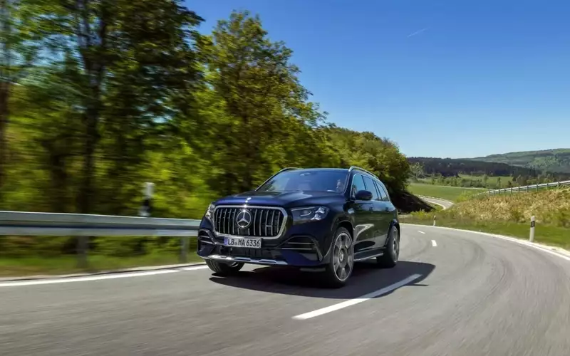 Mercedes-Benz обновил два самых мощных кроссовера в линейке — AMG GLE 63 S и GLS 63 S