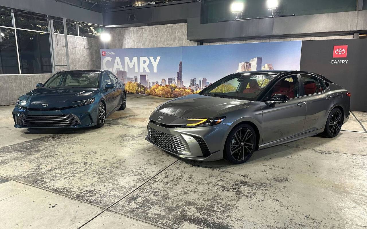 Toyota Camry 2.5 Hybrid 2025-гибридный эталон комфорта и эффективности