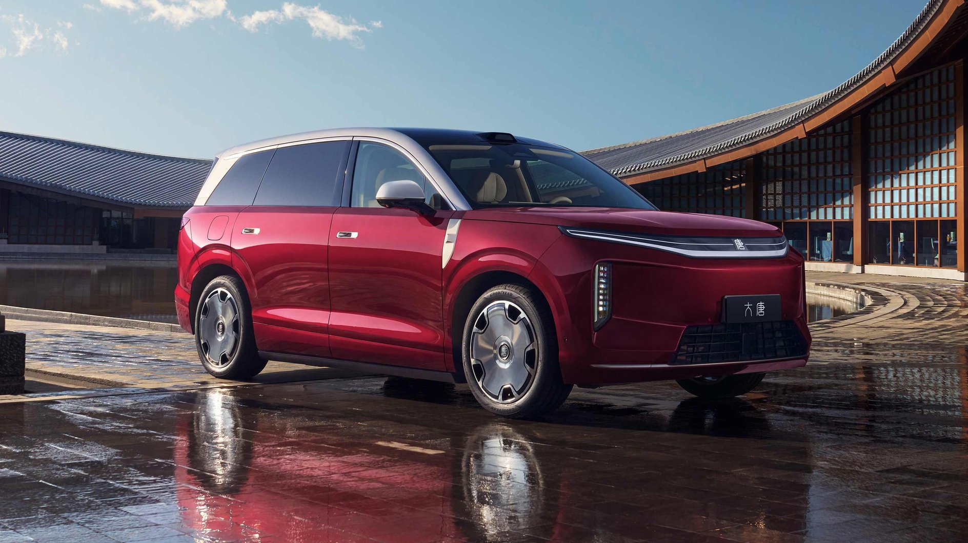 В Китае стартовали продажи электрического флагмана BYD Datang 2026