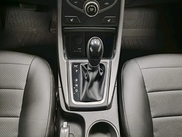 Hyundai Elantra, 2014г., передний привод, механика