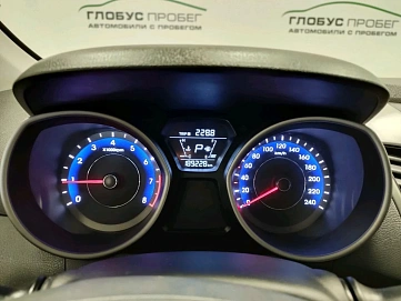 Hyundai Elantra, 2014г., передний привод, механика
