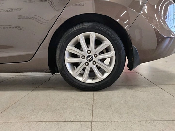 Hyundai Elantra, 2014г., передний привод, механика