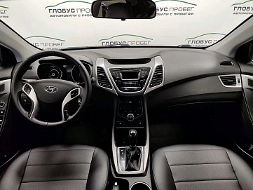 Hyundai Elantra, 2014г., передний привод, механика