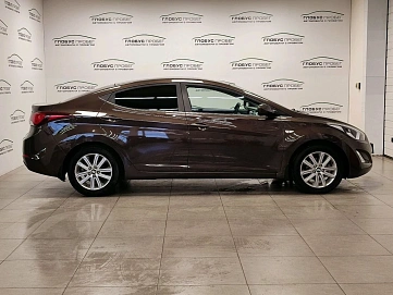Hyundai Elantra, 2014г., передний привод, механика